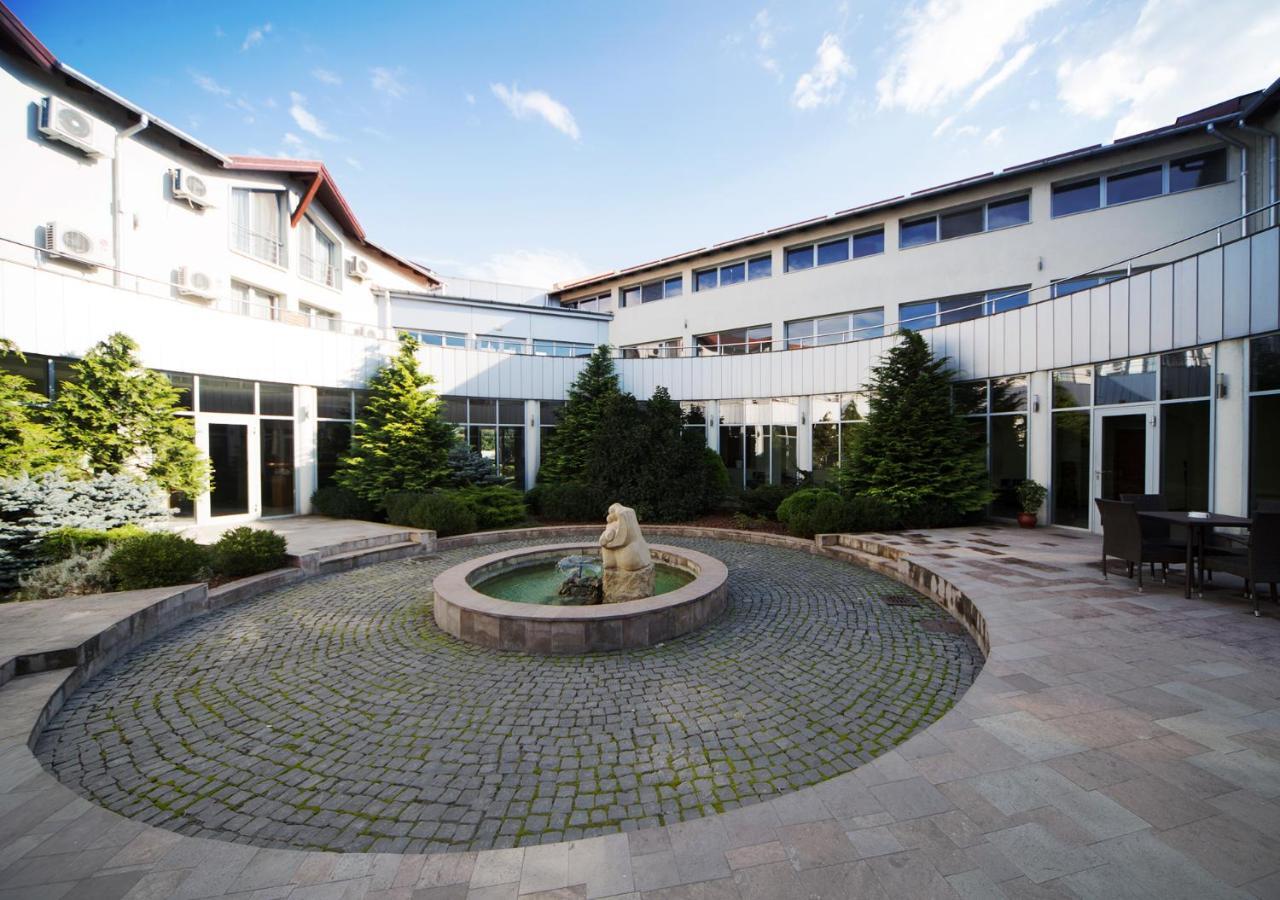 Hotel Atrium Тиргу-Секуєск Екстер'єр фото